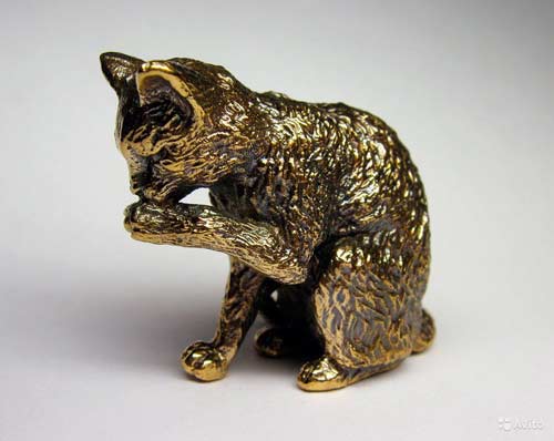 статуэтка кошки