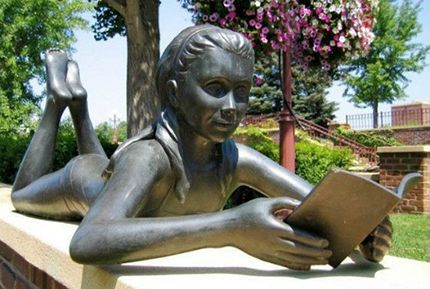 reading-monuments